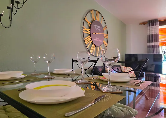 Stylish Duplex In Parque Santiago Ii 아파트