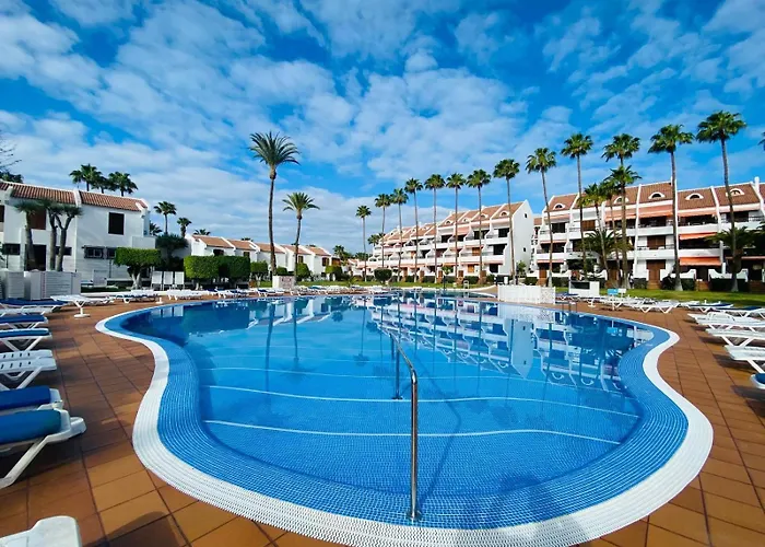 Stylish Duplex In Parque Santiago Ii 아파트 *