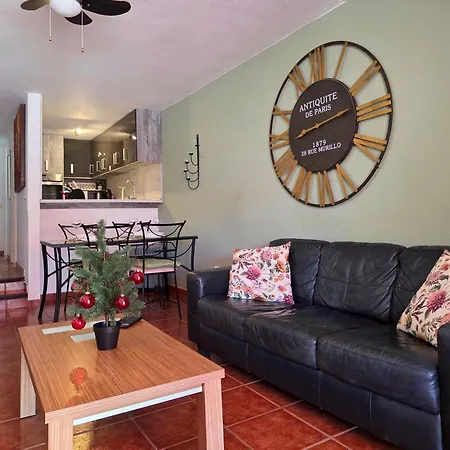 דירה Stylish Duplex In Parque Santiago Ii *